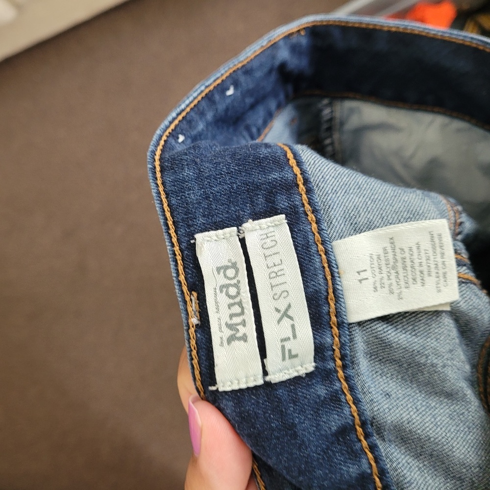 Mudd Dark Wash FLX Stretch Denim Shorts - Picture 5 of 6